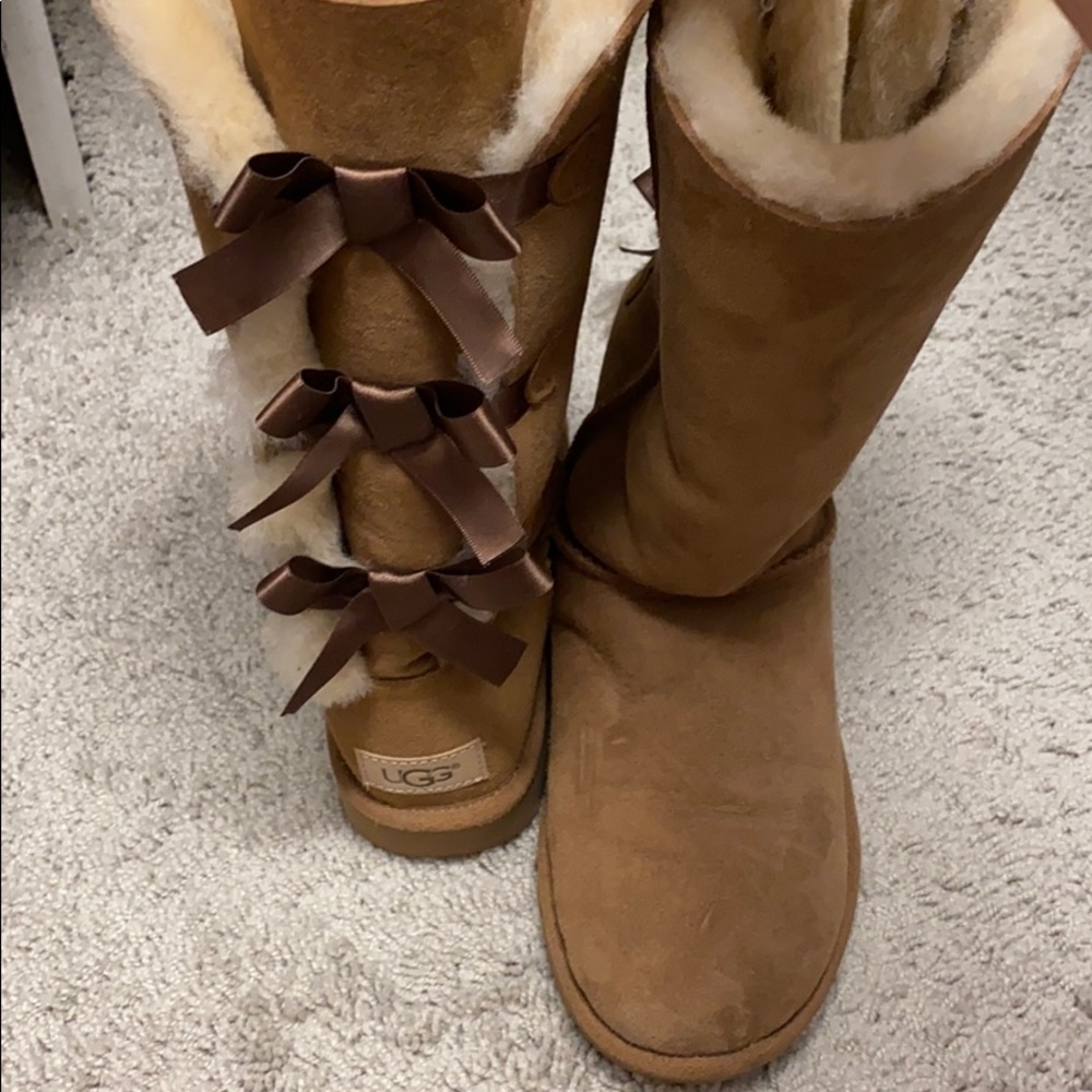 tall bow back uggs
